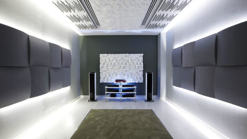 Mastering acoustics in a cinema room